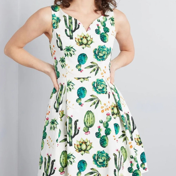 Modcloth "Dashing Darling" A-Line in Succulents - Picture 1 of 5